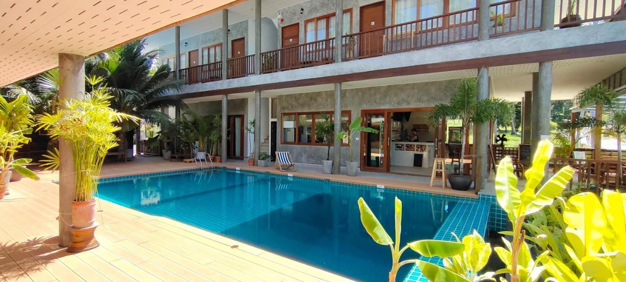 Le Grand Bleu Hotel Wok Tum Buitenkant foto