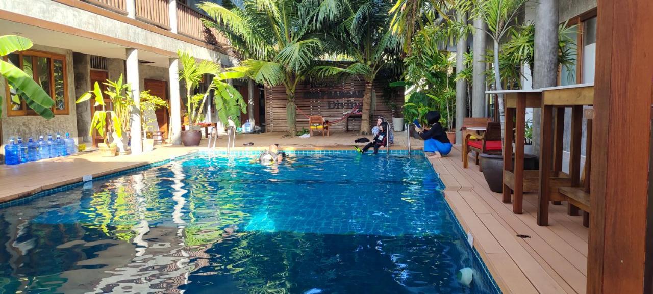Le Grand Bleu Hotel Wok Tum Buitenkant foto