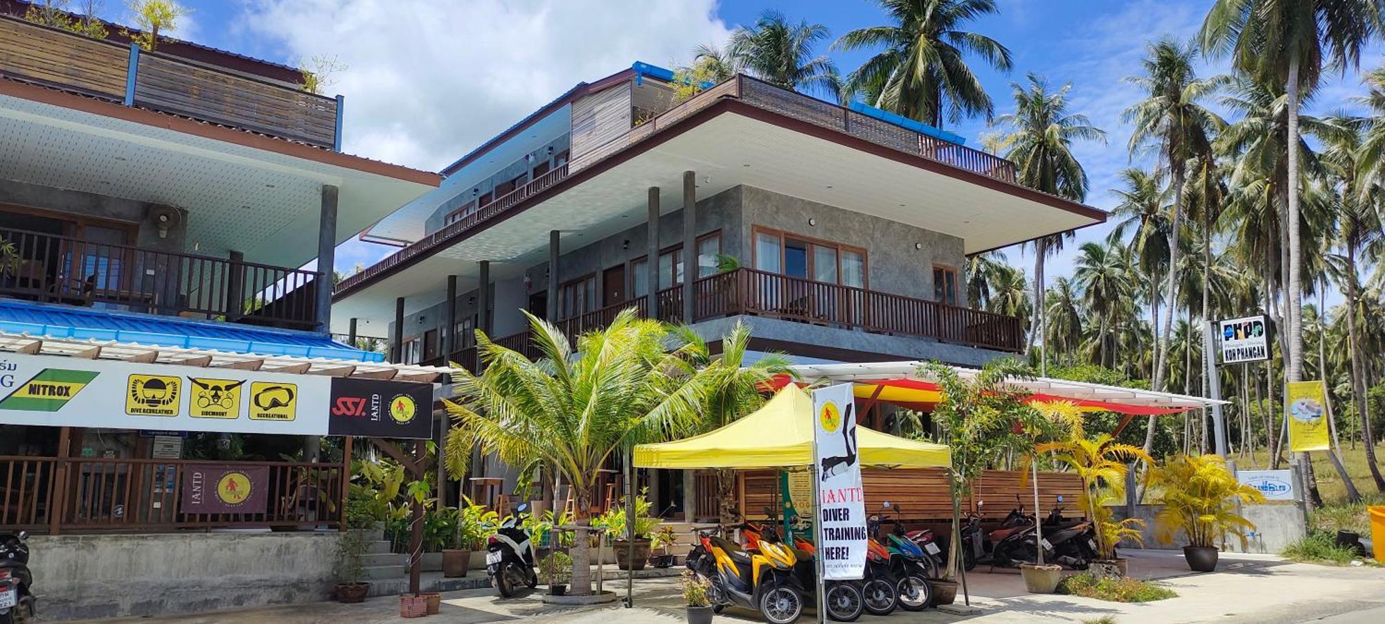 Le Grand Bleu Hotel Wok Tum Buitenkant foto