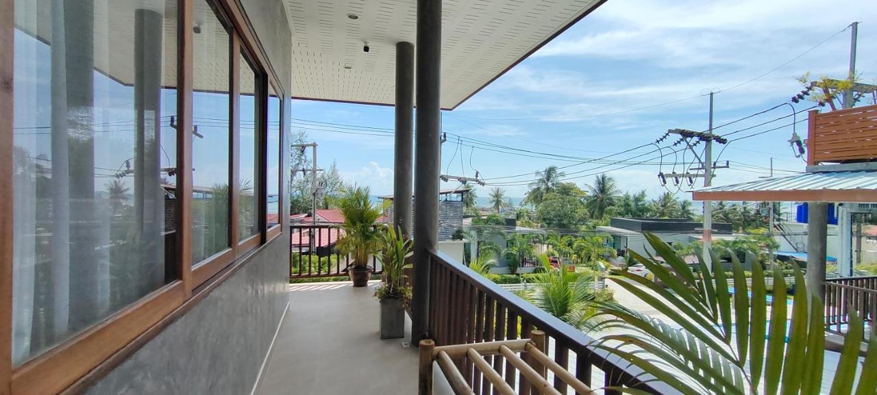 Le Grand Bleu Hotel Wok Tum Buitenkant foto
