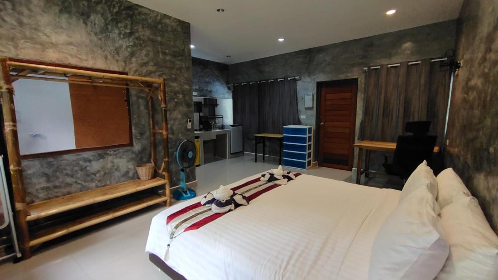 Le Grand Bleu Hotel Wok Tum Buitenkant foto